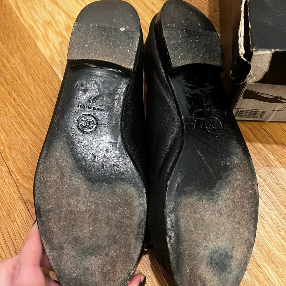 CHANEL Black Leather Flat - Picture 6 of 11